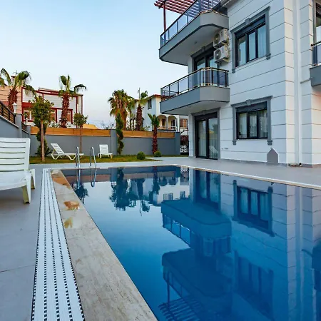 וילה With Jacuzzi, Sauna, And Pool For 7 People In Serik, - Awz 167 באלאק
