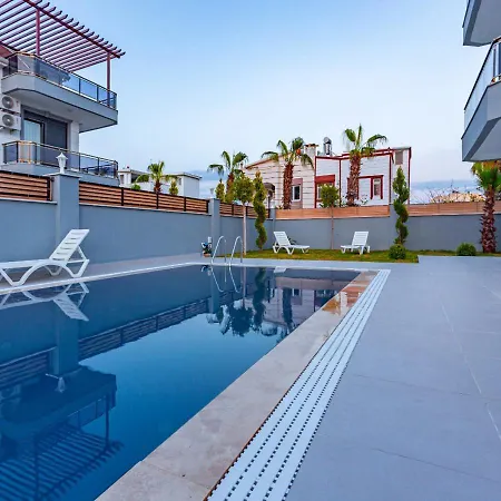 וילה With Jacuzzi, Sauna, And Pool For 7 People In Serik, - Awz 167 באלאק