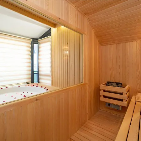 With Jacuzzi, Sauna, And Pool For 7 People In Serik, - Awz 167 וילה *